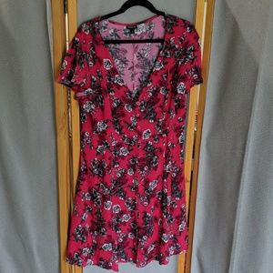 Reposh-Pink with black and white flowers dress